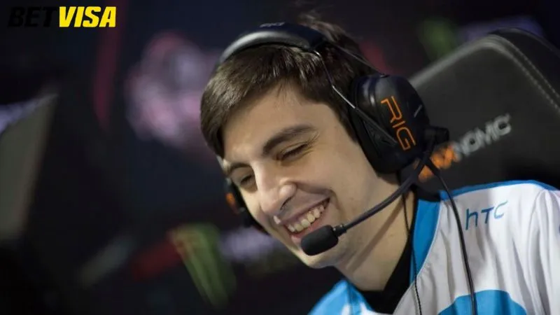 Tác giả Shroud là streamer chuyên nghiệp